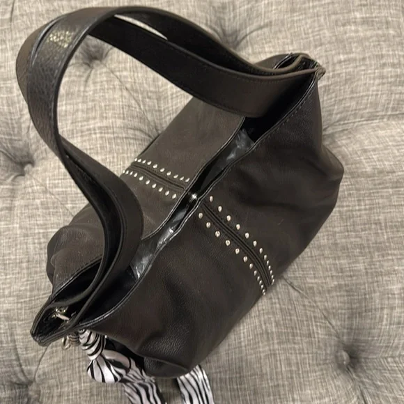 Michael Kors Bag Studded Black Leather Chain Hobo - Picture 9 of 17